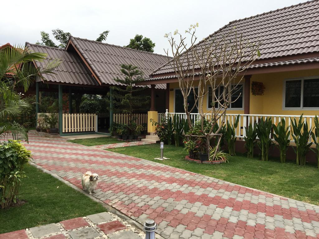 Baan Penny Hotel Phra Nakhon Si Ayutthaya Exterior photo