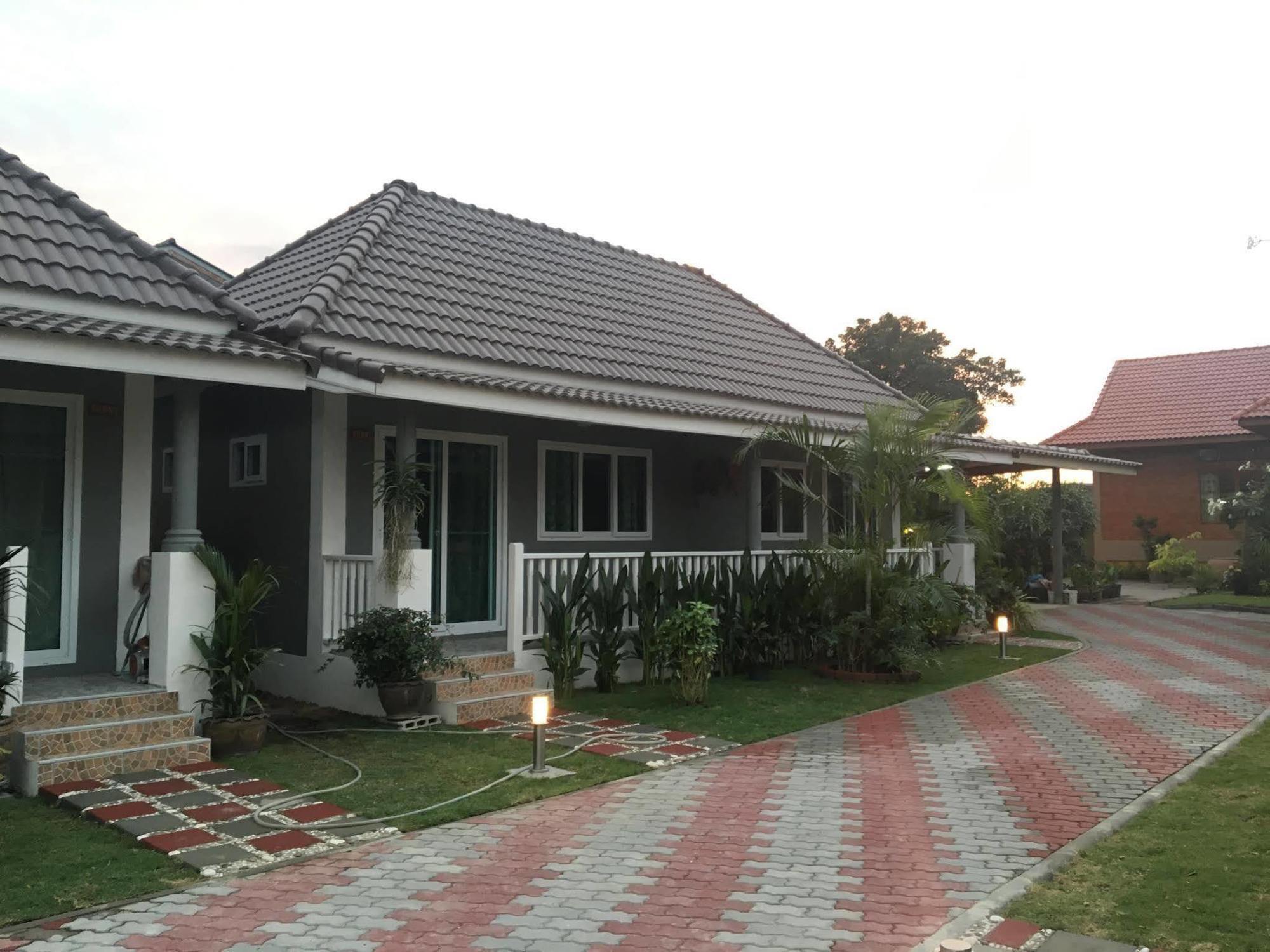 Baan Penny Hotel Phra Nakhon Si Ayutthaya Exterior photo